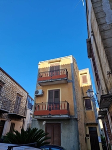 Casa singola in vendita a Giuliana Palermo