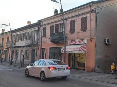 Edificio-Stabile-Palazzo in Vendita ad Grinzane Cavour - 480000 Euro