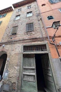 Edificio-Stabile-Palazzo in Vendita ad Pisa - 450000 Euro