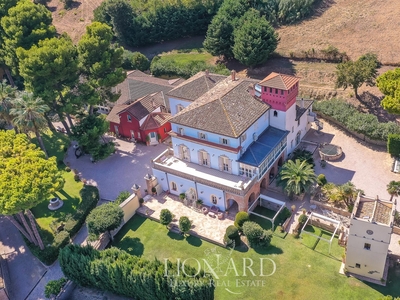 Elegante villa Ottocentesca in vendita in Abruzzo sulla costa vicino a Pescara