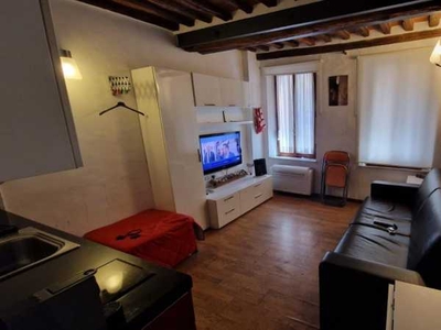 Loft-Open Space in Vendita ad Siena - 120000 Euro