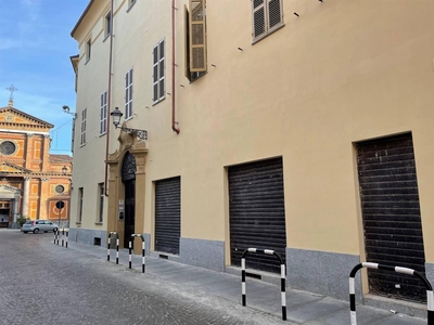 Negozio in vendita a Casale Monferrato