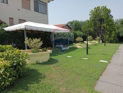 Negozio / Locale in vendita a Fontaneto d'Agogna