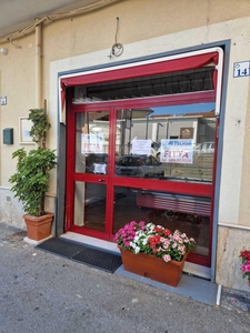 spazio commerciale in affitto a Mercato San Severino