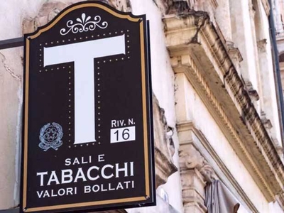 Tabacchi / Ricevitoria in vendita a Borgo Ticino