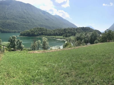 Terreno edificabile in vendita a Carlazzo