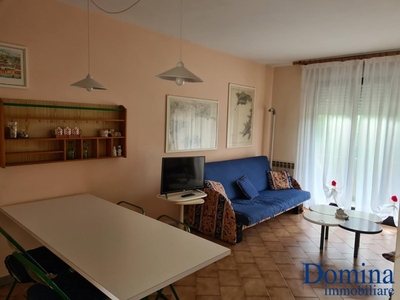 Trilocale in Vendita a Massa, zona Ronchi, 260'000€, 65 m², arredato