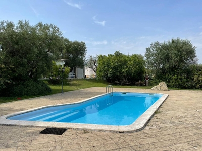 Trullo delle Acacie con piscina by Wonderful Italy