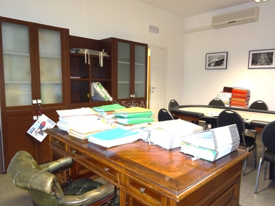 Ufficio in affitto Ancona