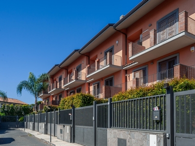 Villa a schiera in vendita a Catania