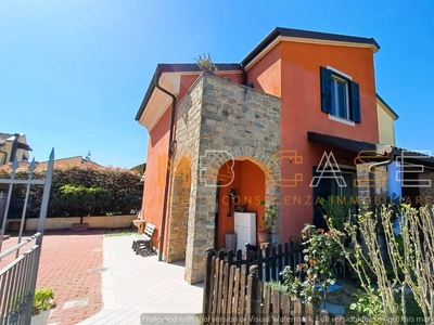 Villa a schiera in vendita a Villanova D'Albenga
