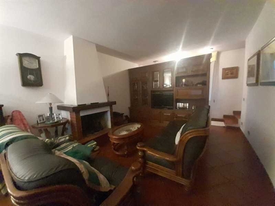 Villa a Schiera in Vendita ad Altopascio - 175000 Euro