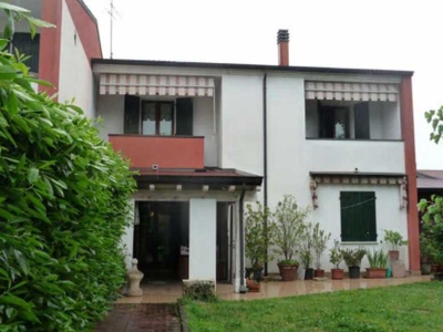 villa a schiera in Vendita ad Cerea - 140100 Euro