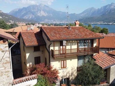 Villa a Schiera in Vendita ad Garlate - 355000 Euro