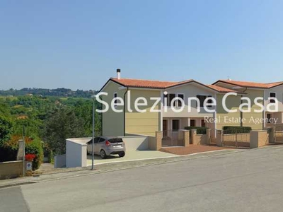Villa a Schiera in Vendita ad Montopoli in Val D`arno - 320000 Euro