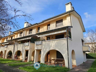 Villa a Schiera in Vendita ad Padova - 260000 Euro