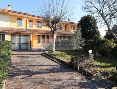 Villa a Schiera in Vendita ad Saonara - 209000 Euro