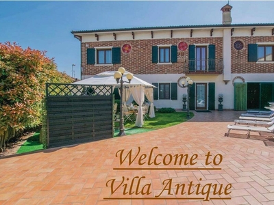 Villa Antique con Piscina Idromassaggio in Verona, Veneto, Italia