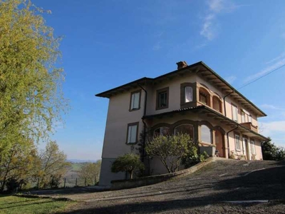 villa bifamiliare in Vendita ad Baiso - 315000 Euro