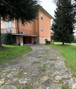 Villa Bifamiliare in Vendita ad Lucca - 349000 Euro