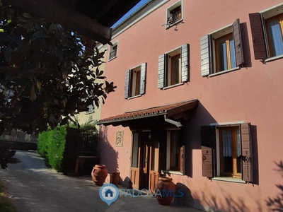 Villa Bifamiliare in Vendita ad Monselice - 250000 Euro