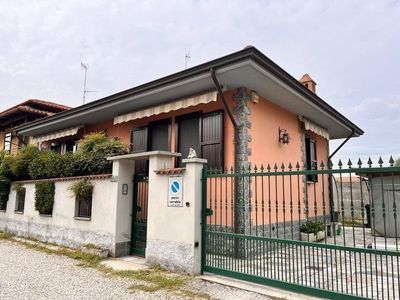 Villa in vendita a Gambolo' Pavia