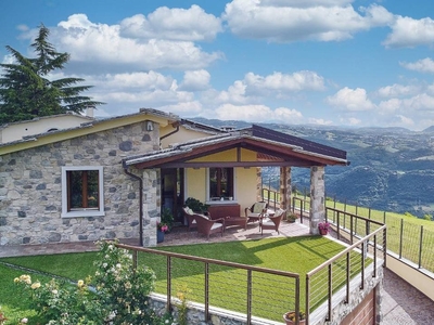 Villa in vendita a Grezzana