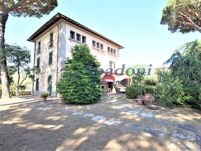 Villa in vendita a Montecatini Terme Pistoia