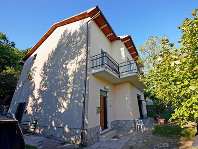 Villa in vendita a Santa Fiora