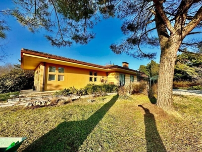 Villa in vendita a Tassarolo