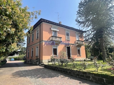Villa in vendita Lecco