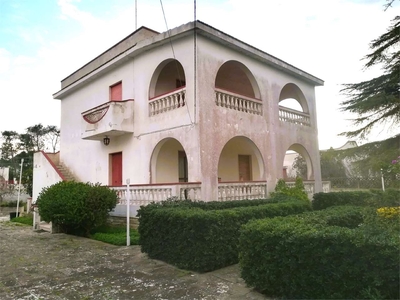 Villa in vendita Taranto