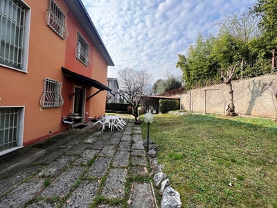 Villa in Via Monte Grappa, 22, Botticino (BS)