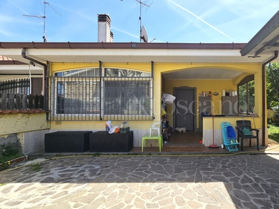 Villa Plurifamiliare a Ardea in Via Dora Baltea