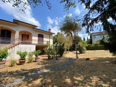 Villa Singola in Vendita ad Capannori - 475000 Euro