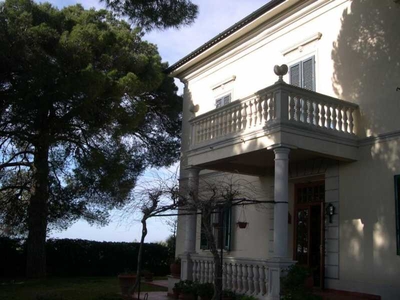 Villa Singola in Vendita ad Casale Marittimo - 2400000 Euro