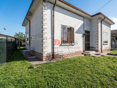 Villa unifamiliare in vendita a Bagnolo San Vito