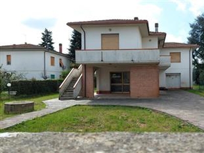 Casa singola in buono stato di 300 mq. a Perignano