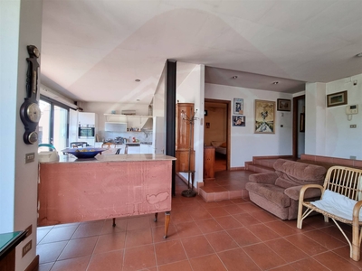 Villa bifamiliare in vendita a Firenze Careggi