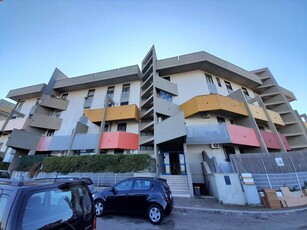Appartamento di 3 vani /90 mq a Valenzano