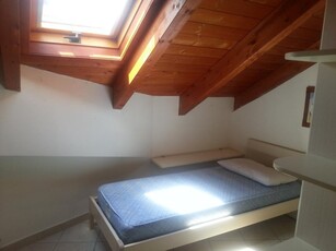 Casa Semi Indipendente in Affitto a Chieti, zona Chieti Scalo stazione, 205€, 85 m², arredato
