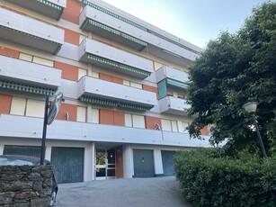 Appartamento in Affitto a Rapallo Via Guardastelle