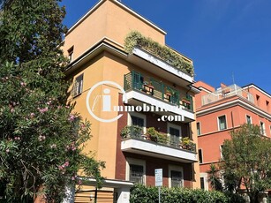 Appartamento in Affitto a Roma, zona Parioli, 2'500€, 135 m²