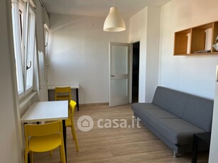 Appartamento in Affitto in Piazza Serafino Belfanti 2 a Milano