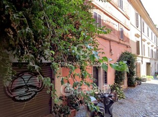 Appartamento in Affitto in Via Baccina a Roma