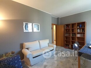 Appartamento in Affitto in Via Breno 9 a Milano