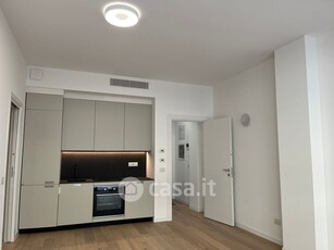 Appartamento in Affitto in Via Costanza 11 a Milano