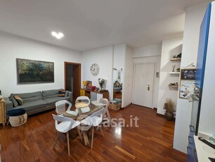 Appartamento in Affitto in Viale Lucania 15 a Milano