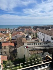 Appartamento in vendita a Salerno Centro Storico