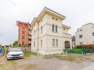 Appartamento in Vendita in Strada Langhirano 157 a Parma